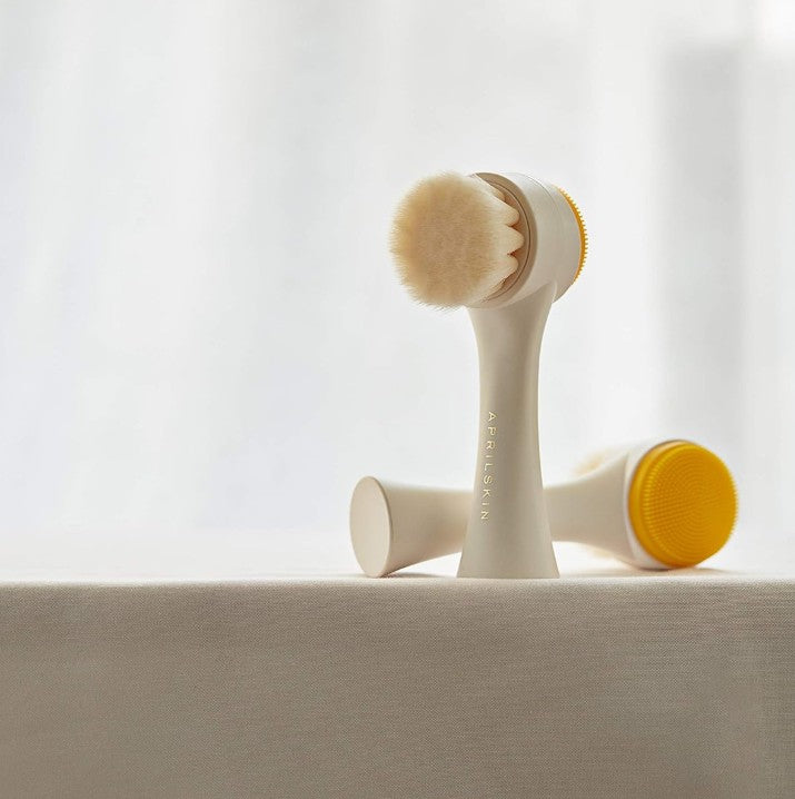 Dual Cleansing Pore Brush