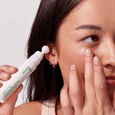 Innisfree Green Tea Hyaluronic Glow Eye & Face Ball 10ml